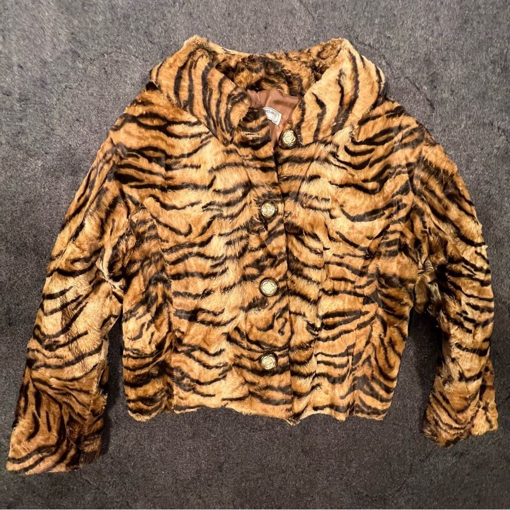 WHAT GOES AROUND COMES AROUND faux fur shrug 🔥 small